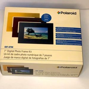 Polaroid 7” digital photo frame, 3 different frames, new in box